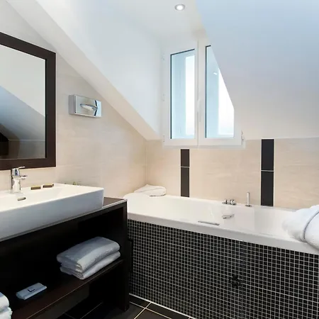 Choiseul Opera 3* Paris