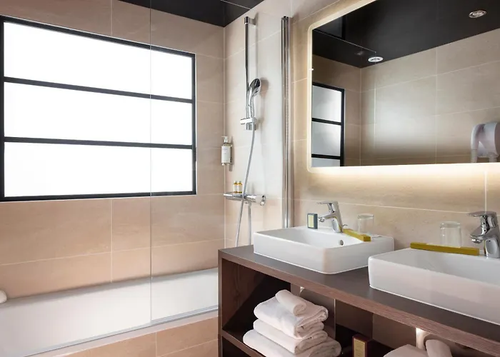 슈아쇨 오페라 3*